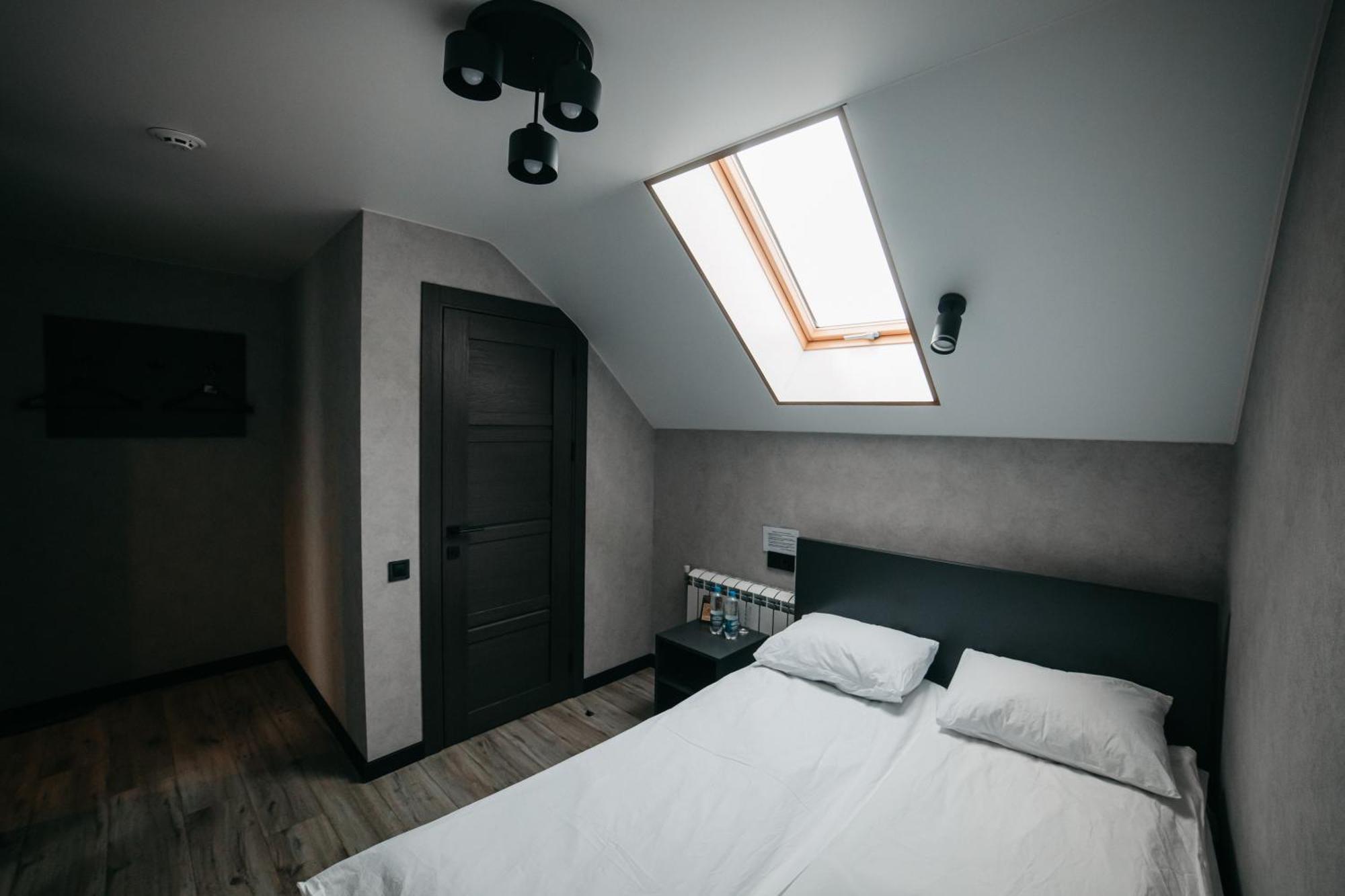 Bastion Motel Samostrely Buitenkant foto