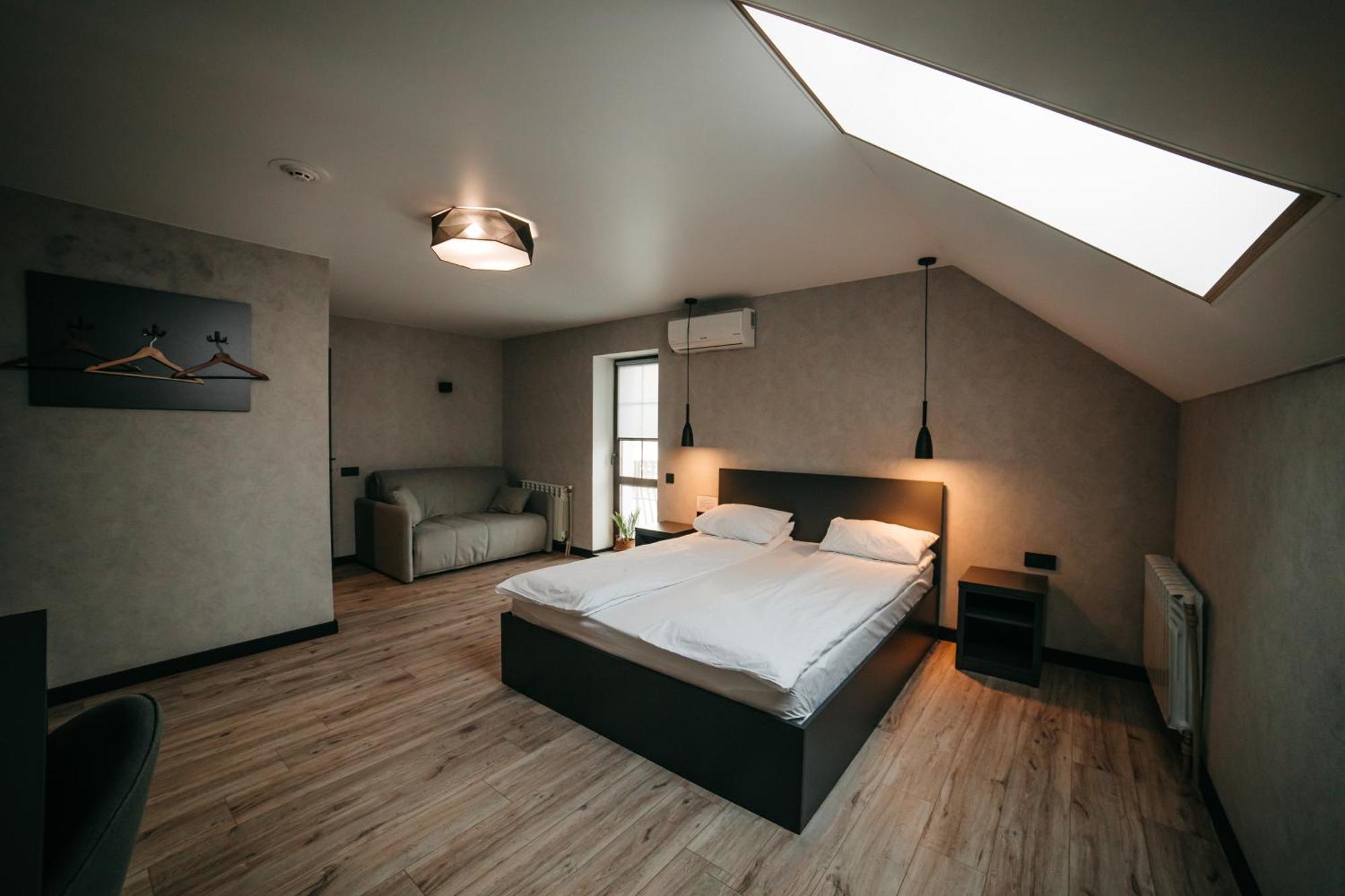 Bastion Motel Samostrely Buitenkant foto