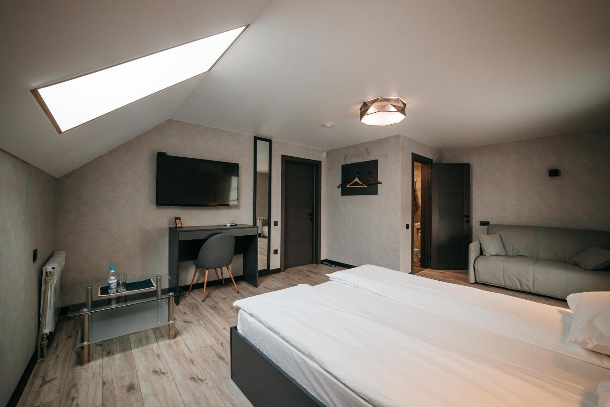 Bastion Motel Samostrely Buitenkant foto