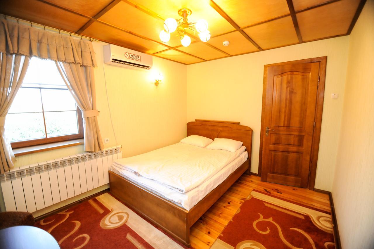 Bastion Motel Samostrely Buitenkant foto