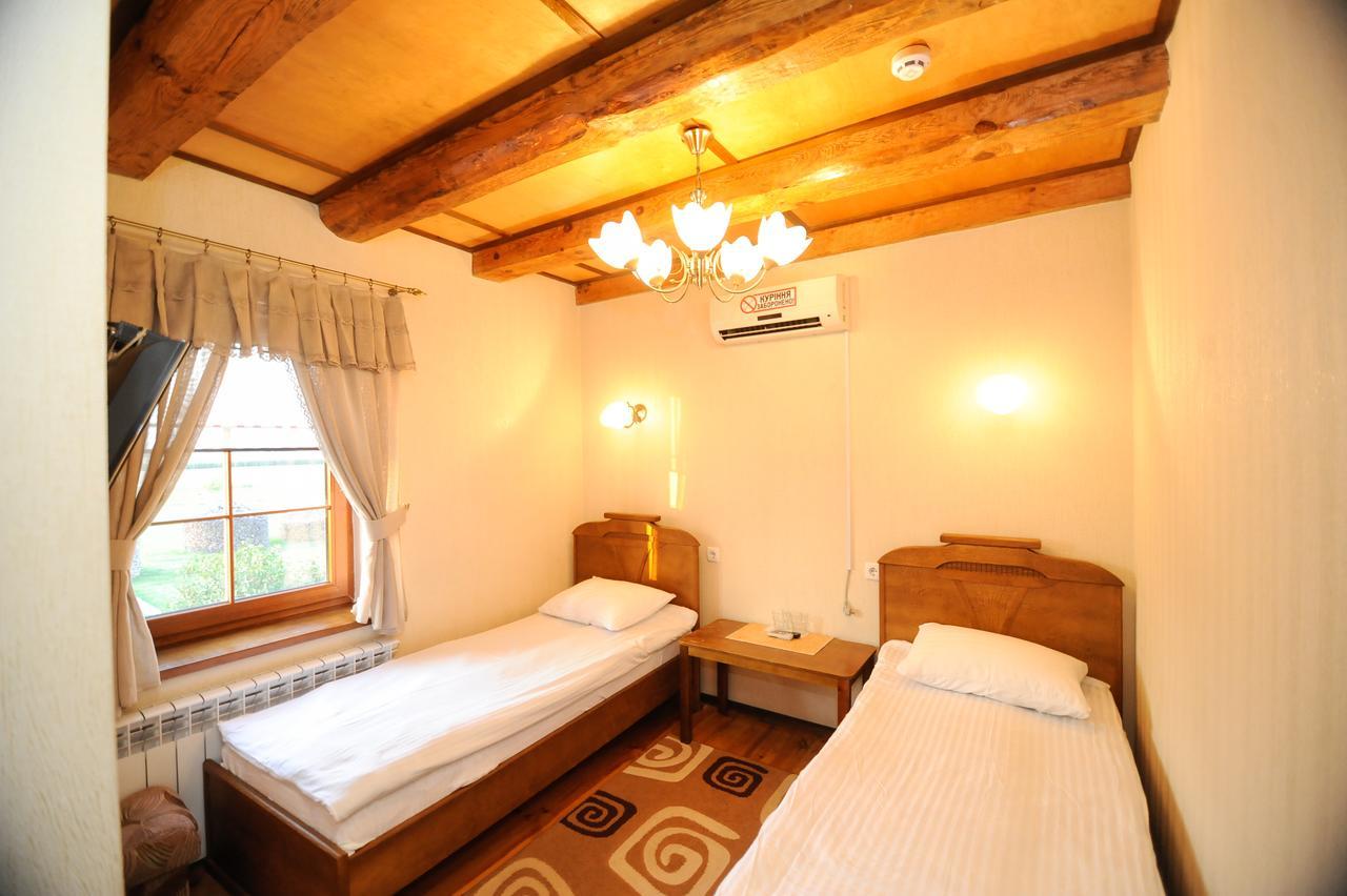 Bastion Motel Samostrely Buitenkant foto
